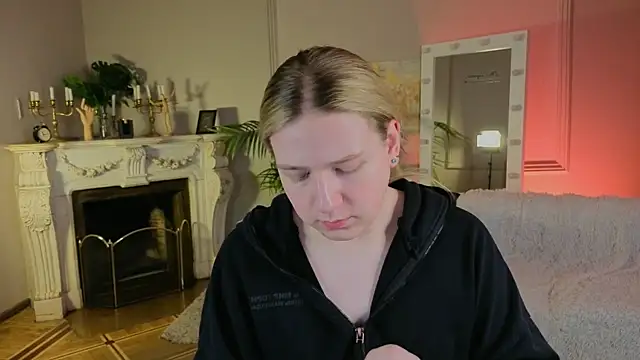 Snapshot of Jes_Solar chatting on October 2, 2025, 11:35 am Jes Solar online show from October 2, 2025, 11:35 am