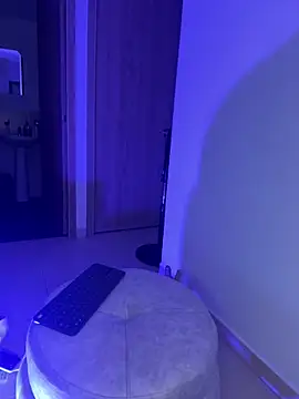 Snapshot of AlitaAnisee chatting on September 9, 2025, 12:32 am AlitaAnisee online show from September 9, 2025, 12:32 am