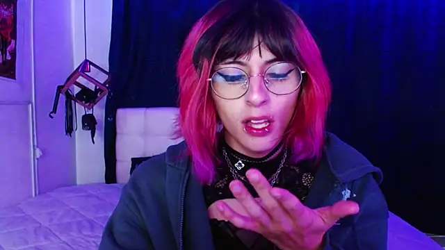 goth minerva online show from November 3, 2025, 1:15 pm