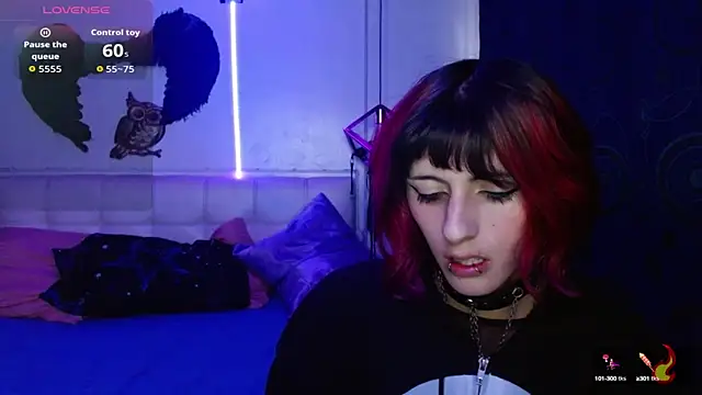 Snapshot of goth_minerva chatting on October 8, 2025, 1:45 pm goth minerva online show from October 8, 2025, 1:45 pm