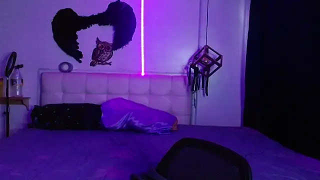 Snapshot of goth_minerva chatting on September 22, 2025, 1:50 pm goth minerva online show from September 22, 2025, 1:50 pm