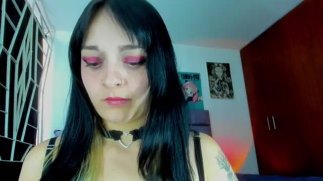 KARINNA  RAVEN online show from October 20, 2025, 10:10 pm