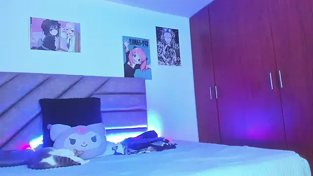 Snapshot of KARINNA__RAVEN chatting on January 14, 2026, 12:47 am KARINNA RAVEN online show from January 14, 2026, 12:47 am