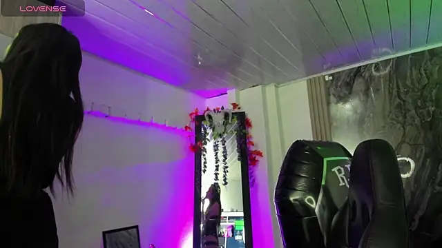 Snapshot of midory_ chatting on September 17, 2025, 3:41 am midory online show from September 17, 2025, 3:41 am