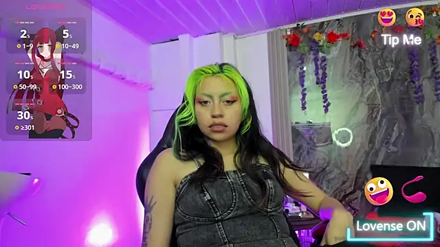 Snapshot of midory_ chatting on October 3, 2025, 3:20 am midory online show from October 3, 2025, 3:20 am