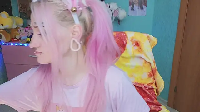 Snapshot of Manuela_unicorn chatting on October 18, 2025, 4:36 am Manuela unicorn online show from October 18, 2025, 4:36 am