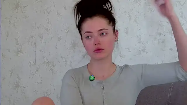 AshleyD  online show from April 5, 2026, 3:46 am