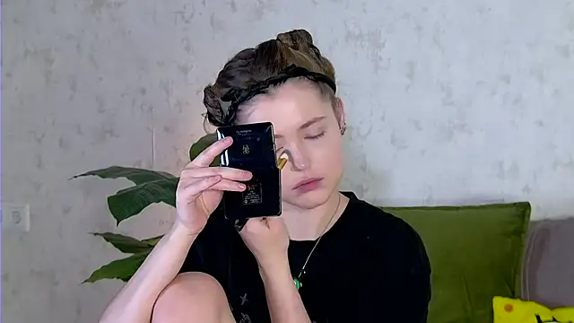 AshleyD  online show from December 2, 2025, 2:23 am