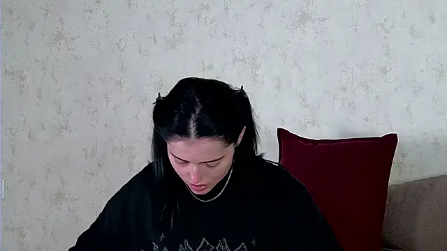 AshleyD  online show from May 10, 2026, 2:08 pm