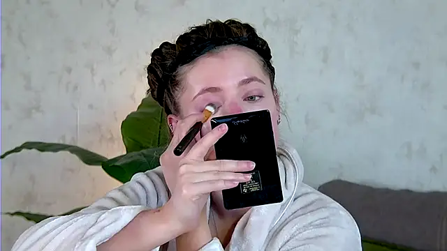 AshleyD  online show from September 29, 2025, 2:29 am