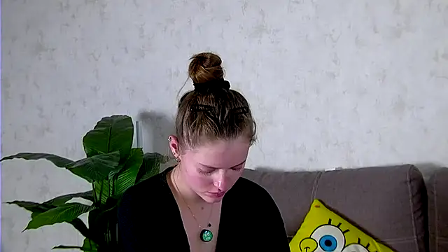 AshleyD  online show from October 19, 2025, 2:58 am