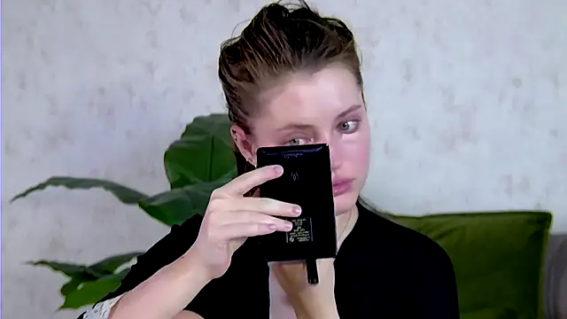 AshleyD  online show from October 3, 2025, 2:59 am