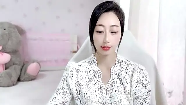 Snapshot of anjila888 chatting on October 7, 2025, 5:08 am anjila888 online show from October 7, 2025, 5:08 am