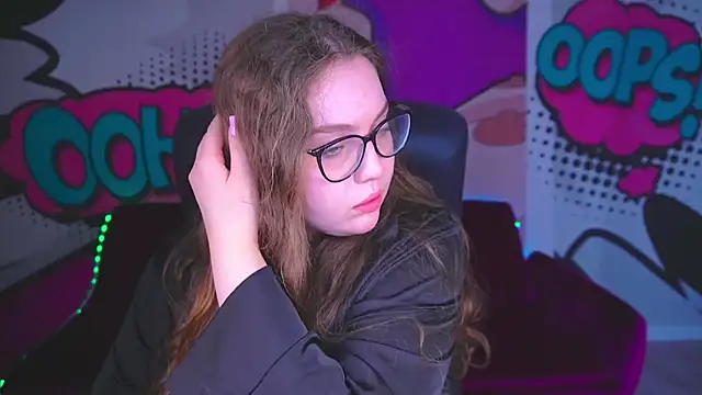 Snapshot of LuxSopphia chatting on September 28, 2025, 5:47 am LuxSopphia online show from September 28, 2025, 5:47 am