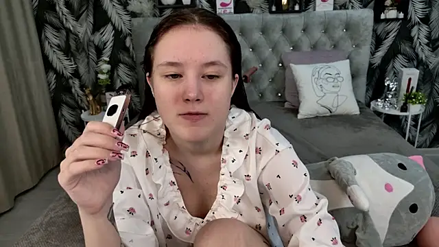 Snapshot of CarolineTenders chatting on January 18, 2026, 1:09 am CarolineTenders online show from January 18, 2026, 1:09 am