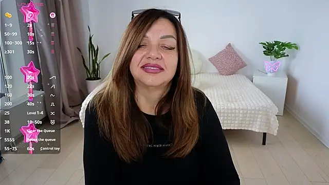 Snapshot of Nika_Light chatting on October 14, 2025, 11:11 am Nika Light online show from October 14, 2025, 11:11 am