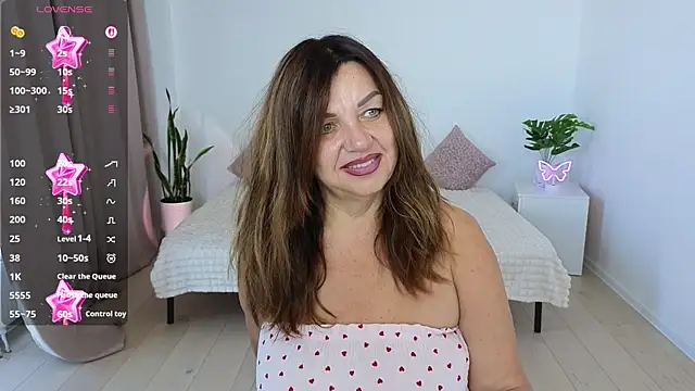 Snapshot of Nika_Light chatting on October 16, 2025, 10:23 am Nika Light online show from October 16, 2025, 10:23 am