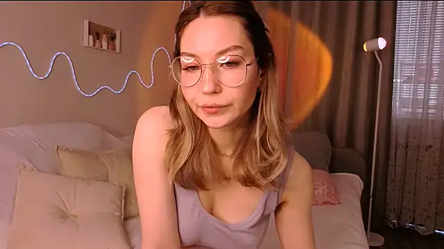 Snapshot of Lilo_Sims chatting on October 8, 2025, 3:41 am Lilo Sims online show from October 8, 2025, 3:41 am