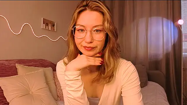 Snapshot of Lilo_Sims chatting on September 21, 2025, 3:00 am Lilo Sims online show from September 21, 2025, 3:00 am