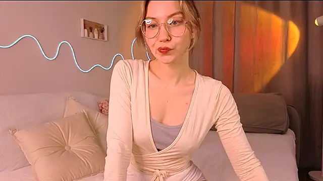 Snapshot of Lilo_Sims chatting on September 24, 2025, 9:16 am Lilo Sims online show from September 24, 2025, 9:16 am