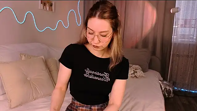 Snapshot of Lilo_Sims chatting on October 16, 2025, 5:59 am Lilo Sims online show from October 16, 2025, 5:59 am