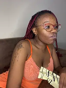 YummyMelanin117 online show from May 8, 2026, 6:56 pm