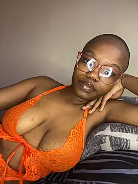 YummyMelanin117 online show from October 27, 2025, 7:53 am