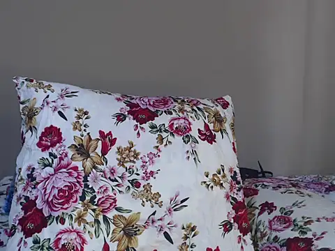 YummyMelanin117 online show from March 19, 2026, 12:05 pm