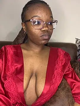 YummyMelanin117 online show from June 19, 2026, 12:05 am
