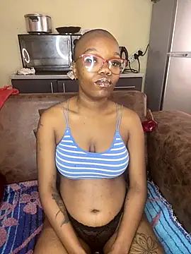 YummyMelanin117 online show from October 29, 2025, 8:02 am