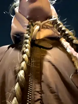 bambi lu online show from October 12, 2025, 4:52 pm