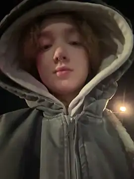 bambi lu online show from March 6, 2026, 7:42 pm