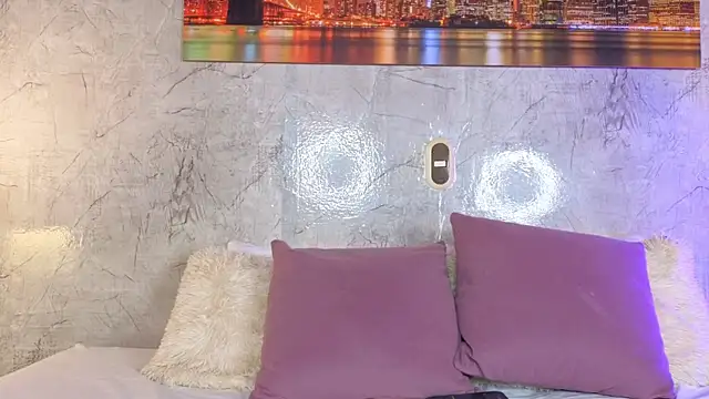 zaraquiinn online show from April 8, 2026, 2:29 pm