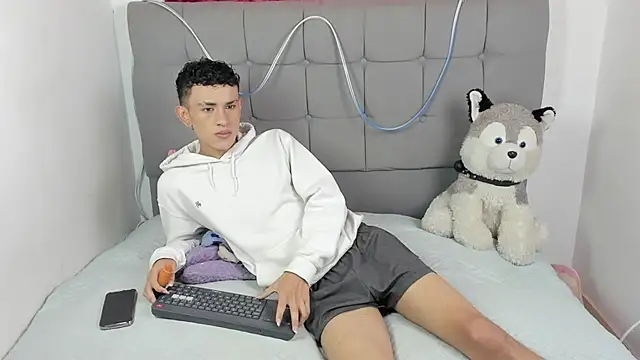 jeims hotboy online show from July 11, 2026, 2:28 pm