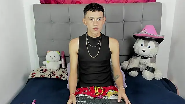 jeims hotboy online show from July 5, 2026, 1:18 pm