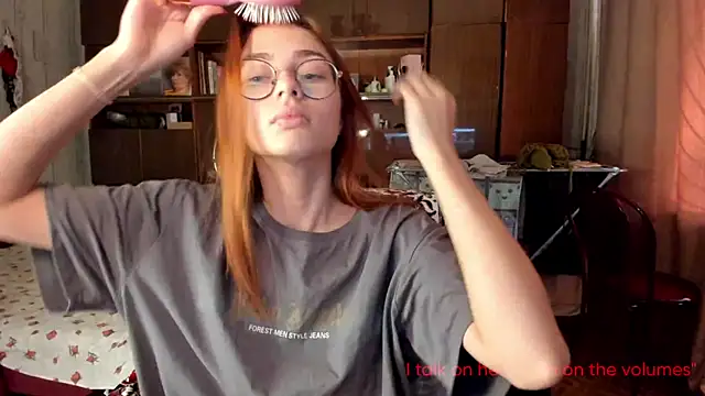 AngelaSwan online show from September 14, 2025, 2:17 pm
