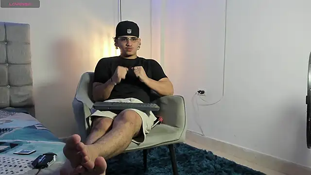 Snapshot of samxx_muscle chatting on October 31, 2025, 3:08 pm samxx muscle online show from October 31, 2025, 3:08 pm