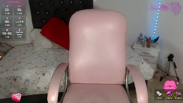 Snapshot of kitty_girl__ chatting on October 1, 2025, 7:51 pm kitty girl online show from October 1, 2025, 7:51 pm