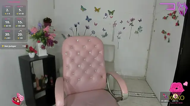 Snapshot of kitty_girl__ chatting on October 25, 2025, 7:36 pm kitty girl online show from October 25, 2025, 7:36 pm