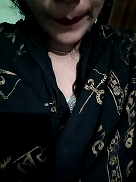 Eshwari Chopra online show from December 4, 2025, 3:27 am