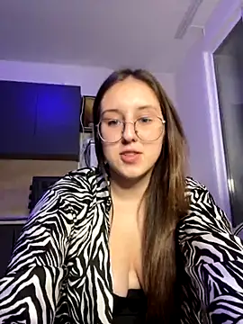 Vviikkssiikk online show from October 25, 2025, 3:12 pm