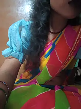 Snapshot of Eshna_Dabral chatting on September 18, 2025, 2:42 pm Eshna Dabral online show from September 18, 2025, 2:42 pm