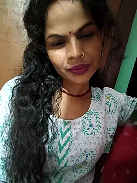 Snapshot of Eshna_Dabral chatting on September 17, 2025, 1:57 pm Eshna Dabral online show from September 17, 2025, 1:57 pm