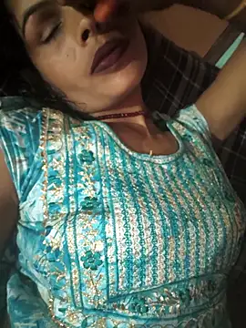 Snapshot of Eshna_Dabral chatting on October 12, 2025, 3:13 pm Eshna Dabral online show from October 12, 2025, 3:13 pm