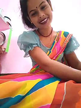 Snapshot of Eshna_Dabral chatting on October 27, 2025, 1:39 am Eshna Dabral online show from October 27, 2025, 1:39 am