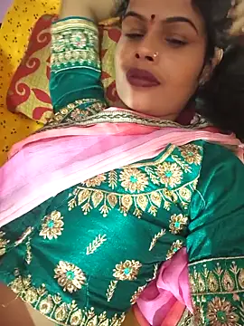 Snapshot of Eshna_Dabral chatting on October 14, 2025, 3:34 pm Eshna Dabral online show from October 14, 2025, 3:34 pm