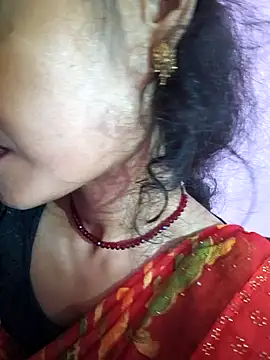 Snapshot of Eshna_Dabral chatting on October 14, 2025, 1:28 am Eshna Dabral online show from October 14, 2025, 1:28 am