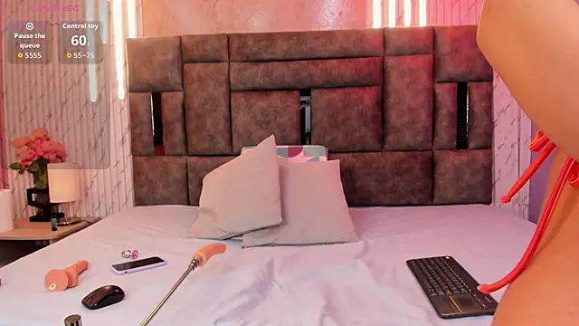 Snapshot of TianaFerrer chatting on September 29, 2025, 12:17 am TianaFerrer online show from September 29, 2025, 12:17 am