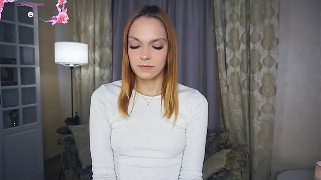 Snapshot of EdytBanns chatting on October 7, 2025, 6:58 am EdytBanns online show from October 7, 2025, 6:58 am