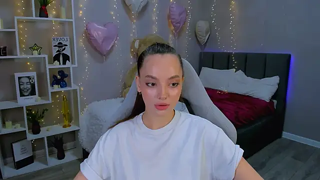 MelanieAlves online show from March 11, 2026, 1:05 pm